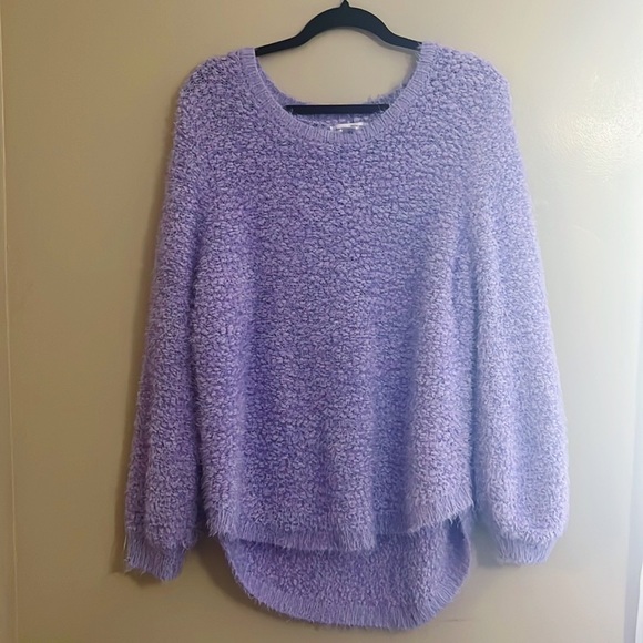 ๐ Fuzzy Purple Sweater - Picture 1 of 2